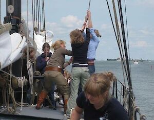 Zeilrace Markermeer & Foto in Volendams kostuum